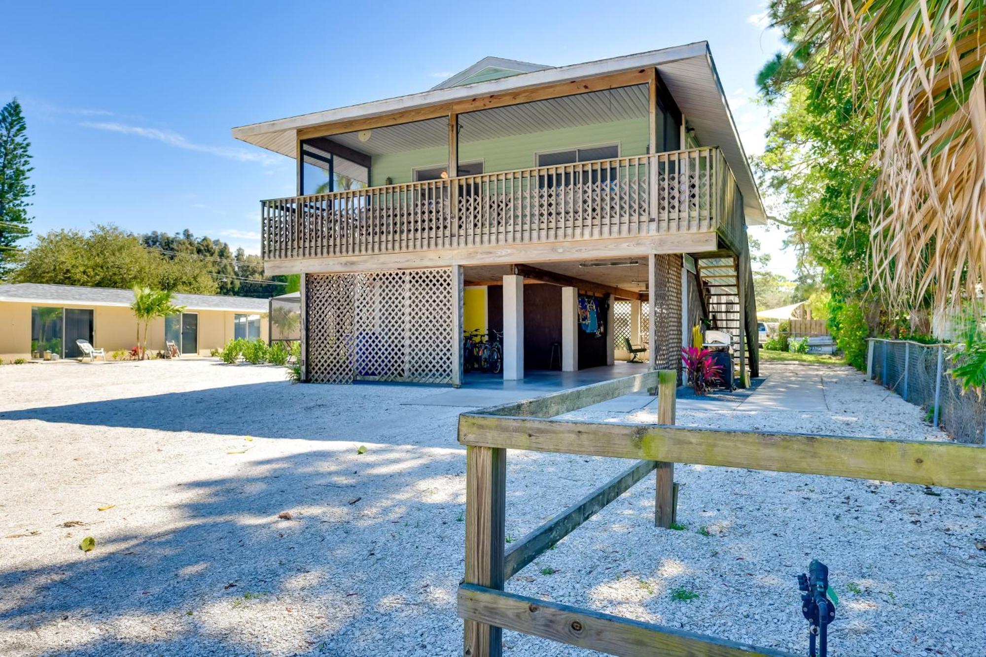 Coastal Oasis With Shared Pool, 2 Mi To Beach! Englewood Exterior photo